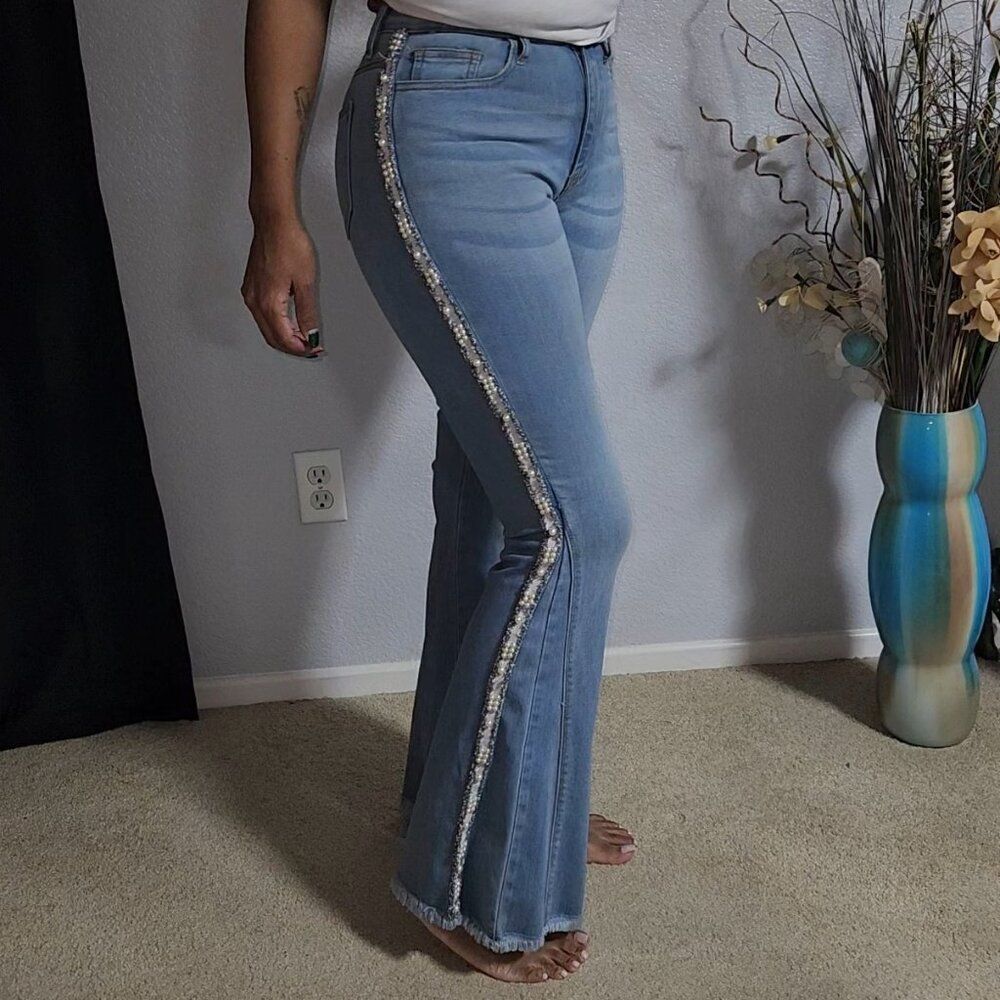 Akira Flare Jeans with Pearls Size 5 - Picture 6 of 10
